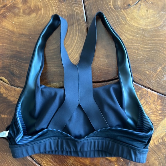 Athleta + Allyson Felix. Ultimate Legend Bra, Size Small. - Picture 5 of 7